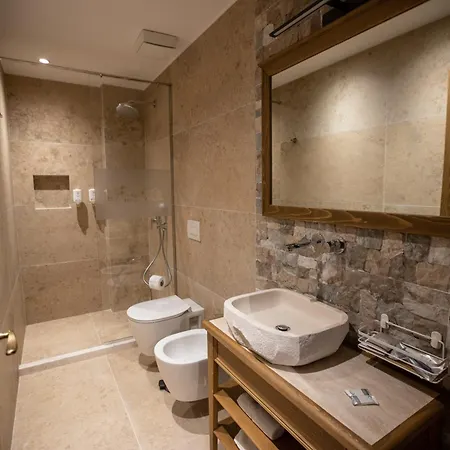 Vista Boutique Berati
