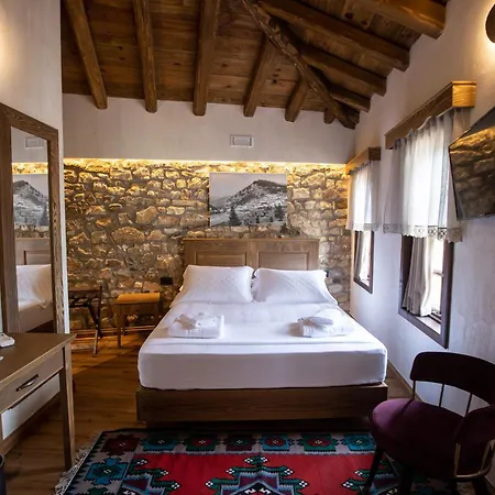 Vista Boutique Hotel *