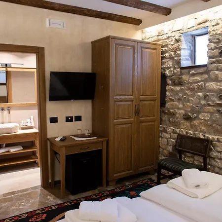 Vista Boutique Berati